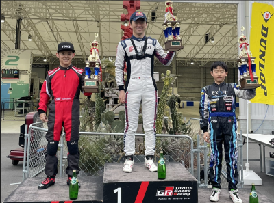 表彰台に立つ福田 胡央さん